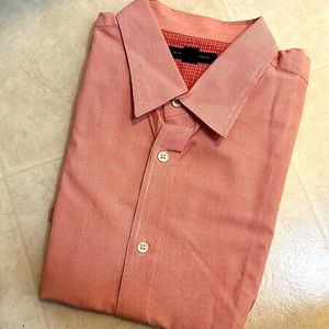 Banana Republic short sleeve button down. XL. Neck 17-17.5. Salmon color.
